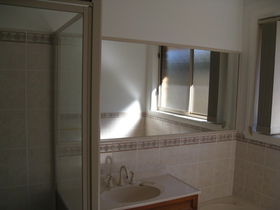 Jackson Glass and Aluminium - Shower Screens